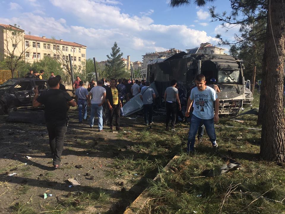 Diyarbakir's Baglar explosion, Diyarbakir, may 10, 2016. (Photos: Kurdistan24/Siddik Eren & Hesen Kako)